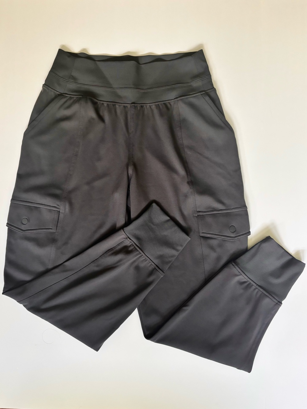 Athleta Charcoal Dark Gray Cargo Jogger Pants Size Small High Rise Stretch